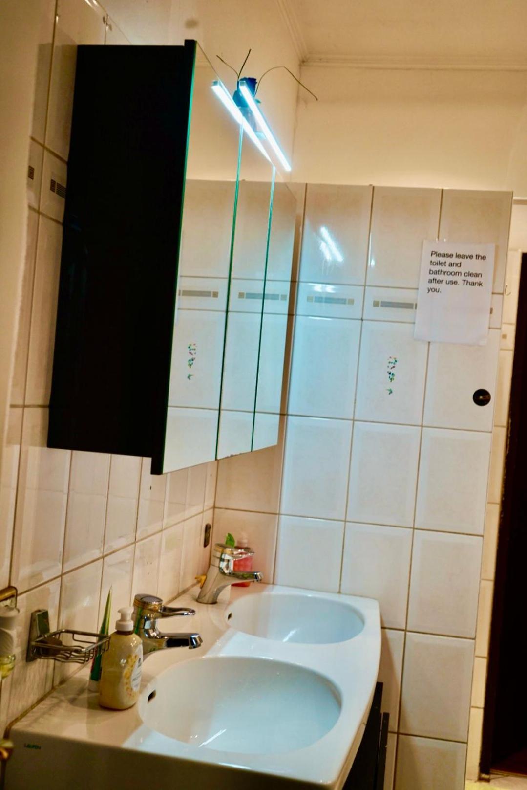 U6 Schoepfwerk Home เวียนนา ภายนอก รูปภาพ